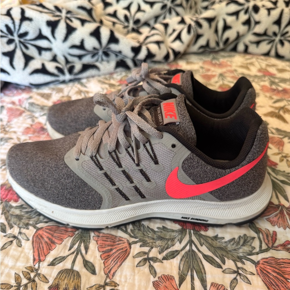 Nike running trainers